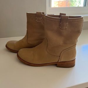 Gap boots